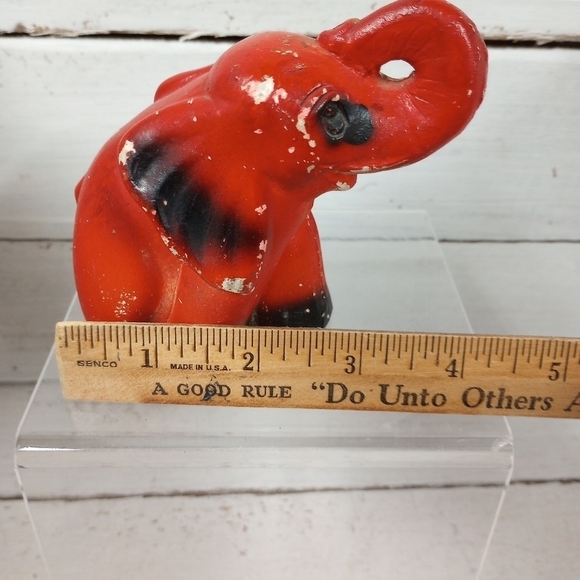 Vintage Chalkware Elephant, Circus Elephant Figurine Black and Red. - Picture 8 of 9